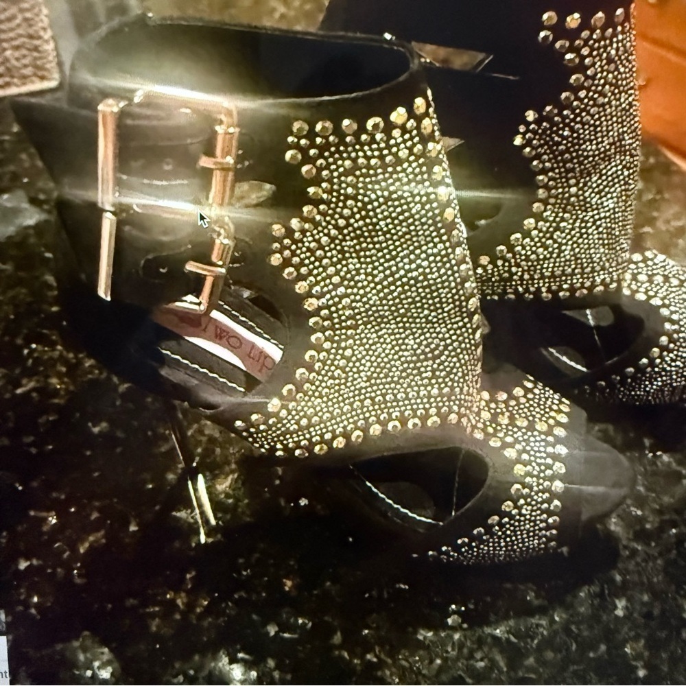 Two Lips Siren Black silver peep toe bootie stiletto heels woman’s size 7.5